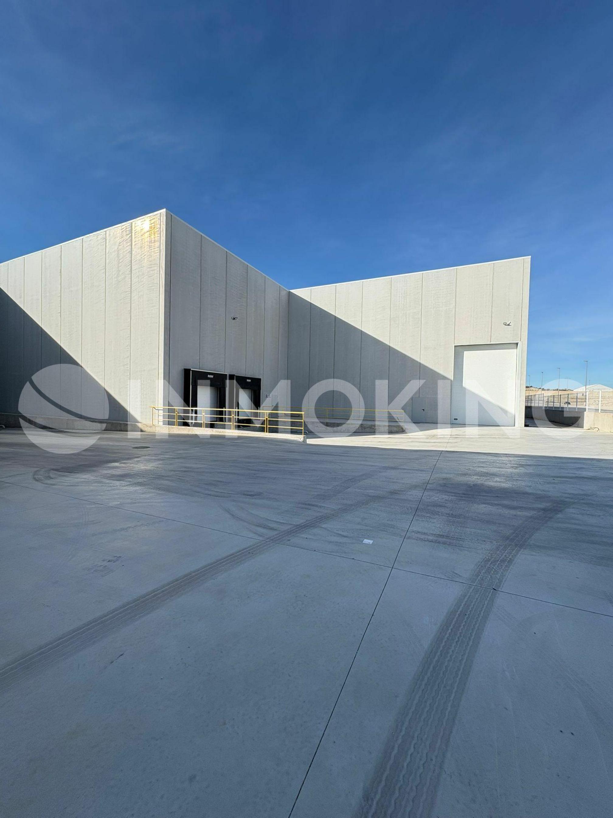 Foto de la propiedad Nave logística 5.385 m2_P.I. El Semolilla 